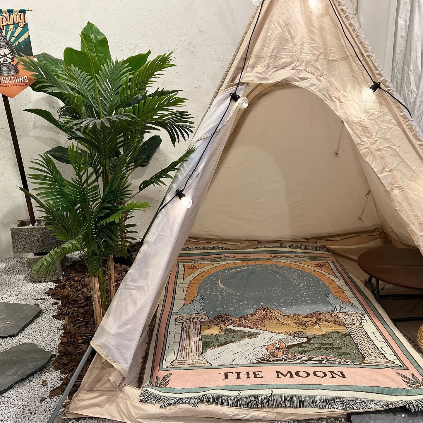 "the moon" tarot - woven blanket.