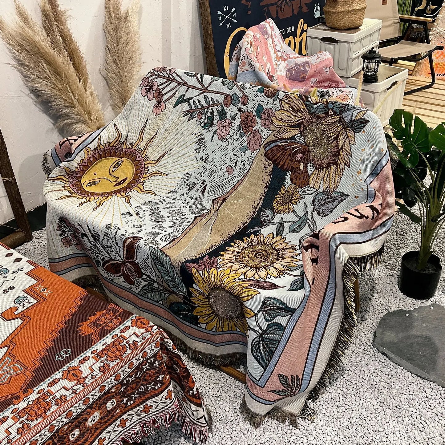 "the sun" tarot - woven blanket.